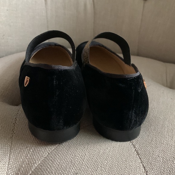 New Venettini Andrea Velvet Shoe - Picture 6 of 8